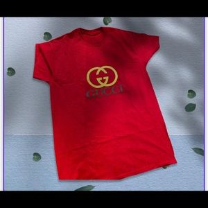 Men’s and women’s T-shirts